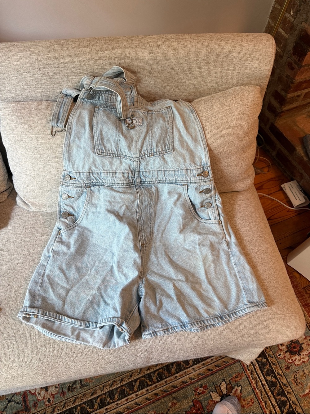 Light Wash Levi’s Denim Short Overalls